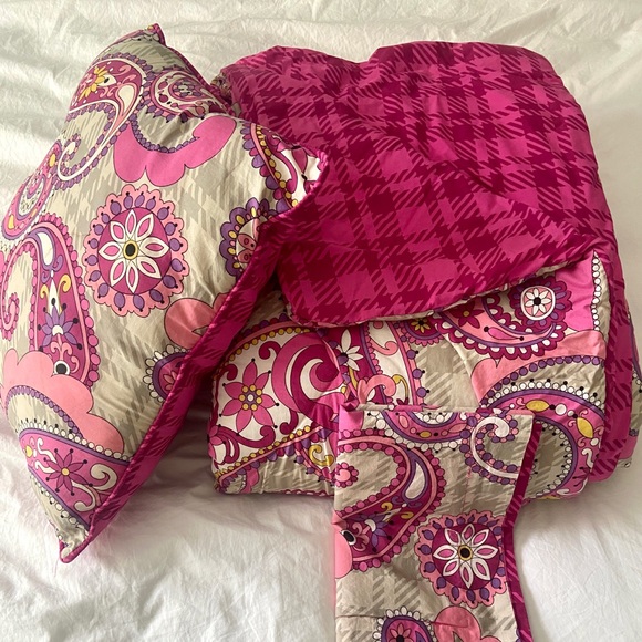 Vera Bradley Paisley Meets Plaid Twin Comforter - Picture 1 of 1